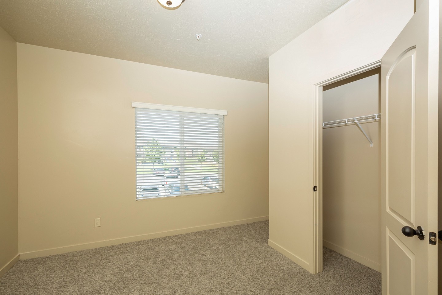 Wilshire Place Apartments Image 28