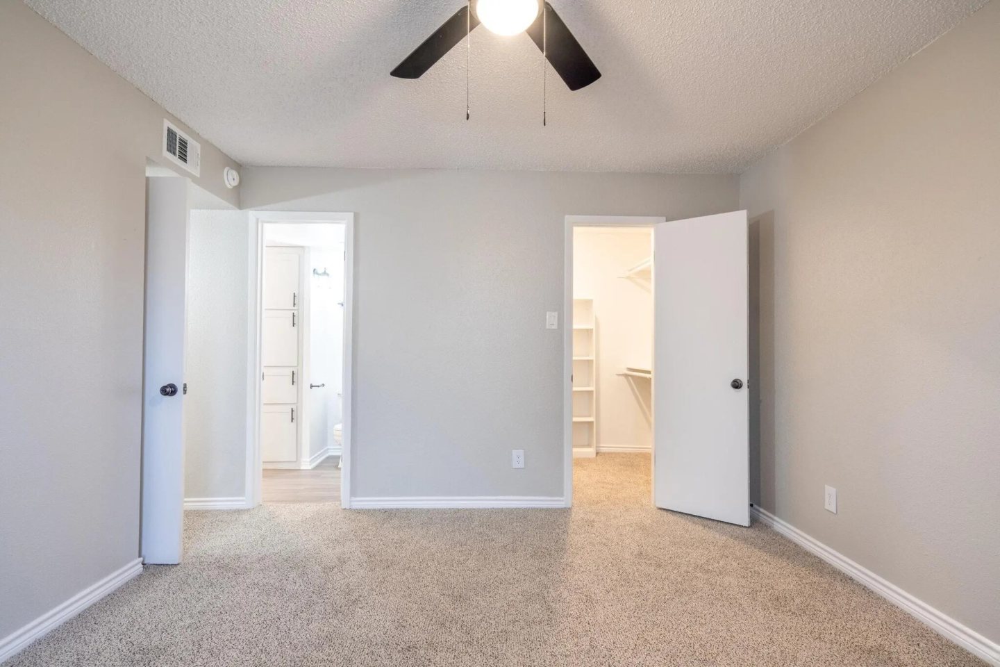Skylar Pointe Image 10