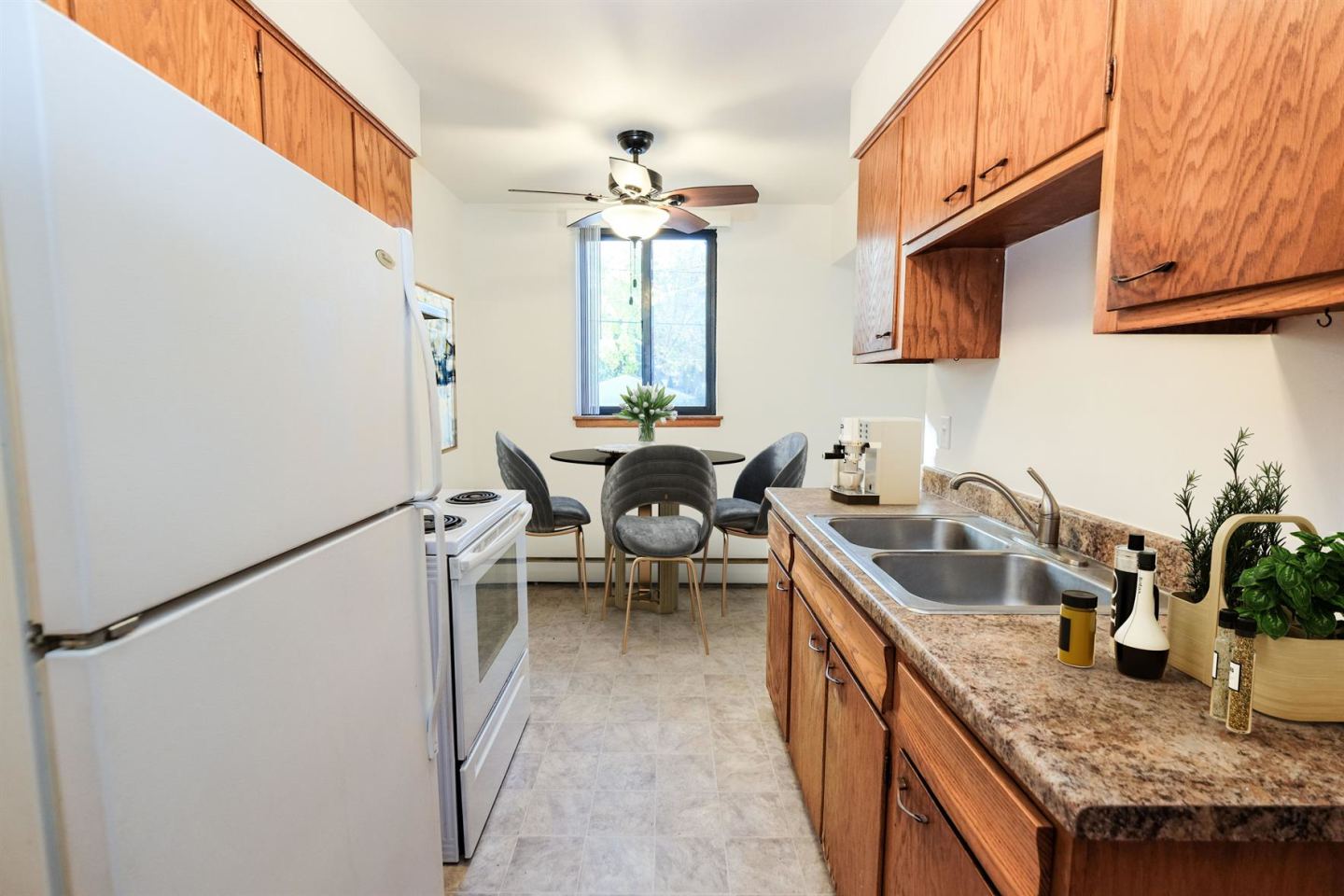 Randolph Avenue | 1172 Image 7