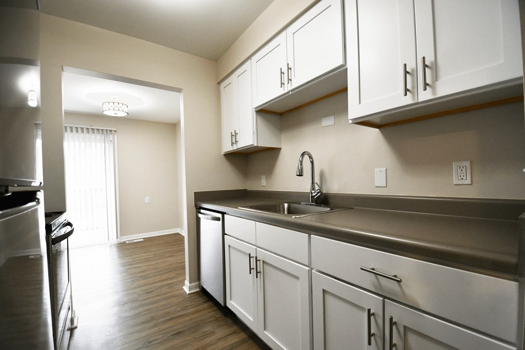 Regency Park Apartments Image 6