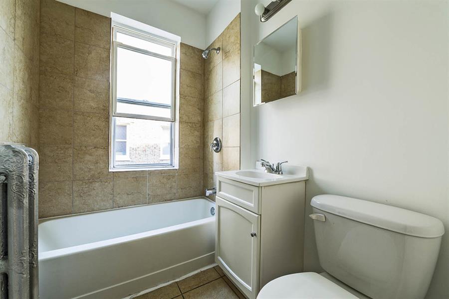 8251 S Ellis Ave Image 11
