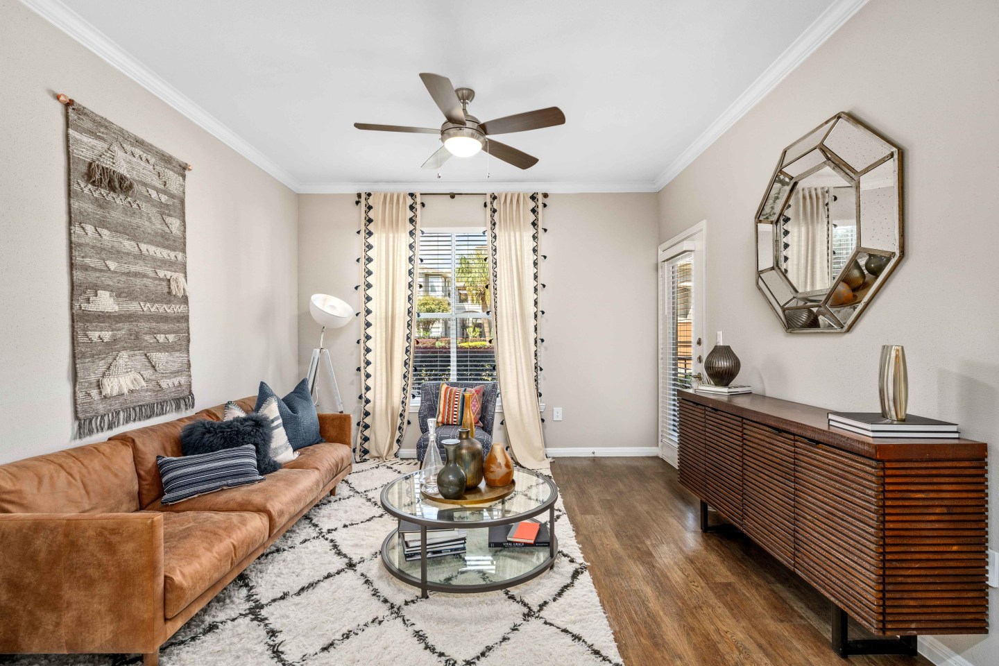 Gables Metropolitan Uptown Image 20
