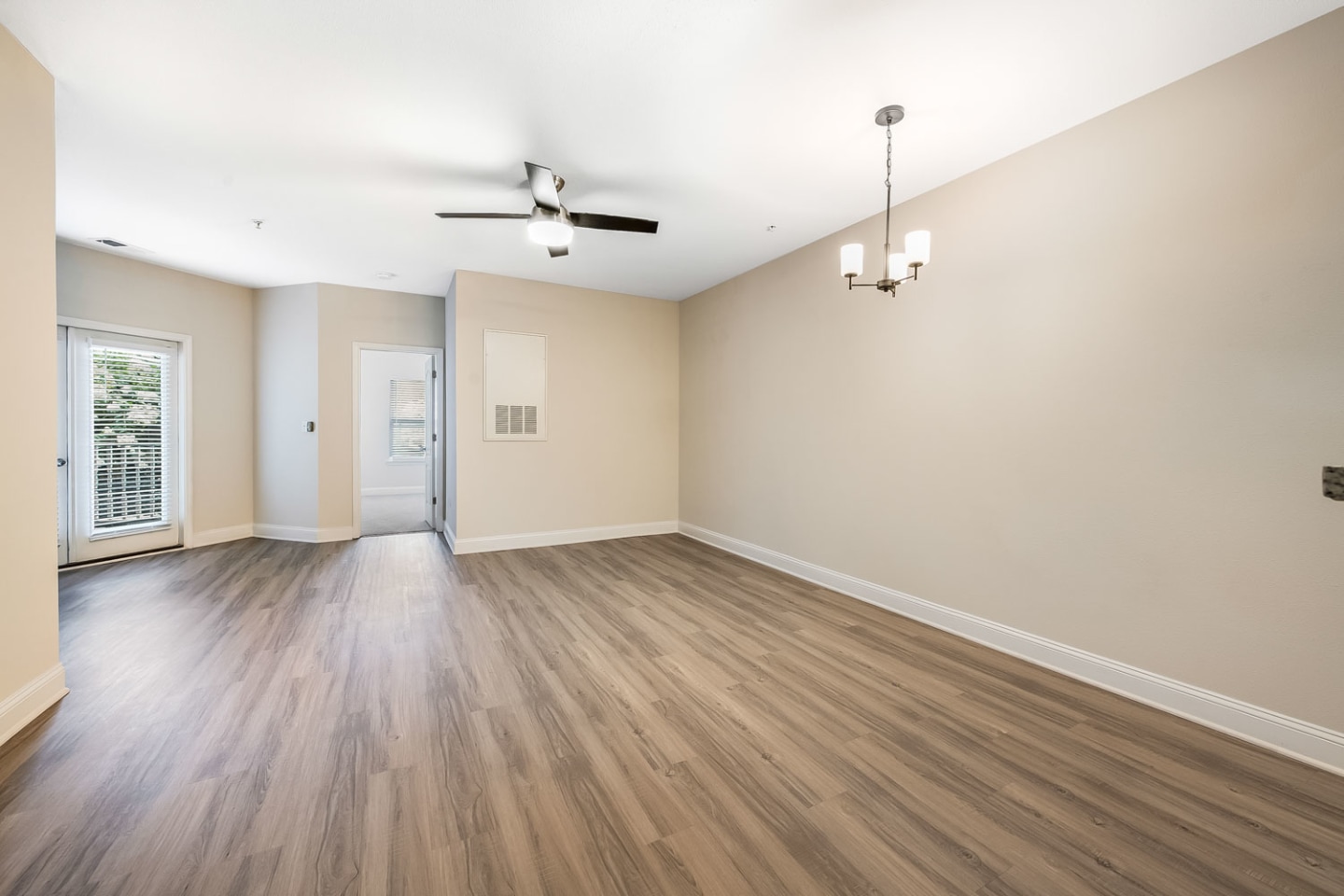 Ashbury Square Image 15