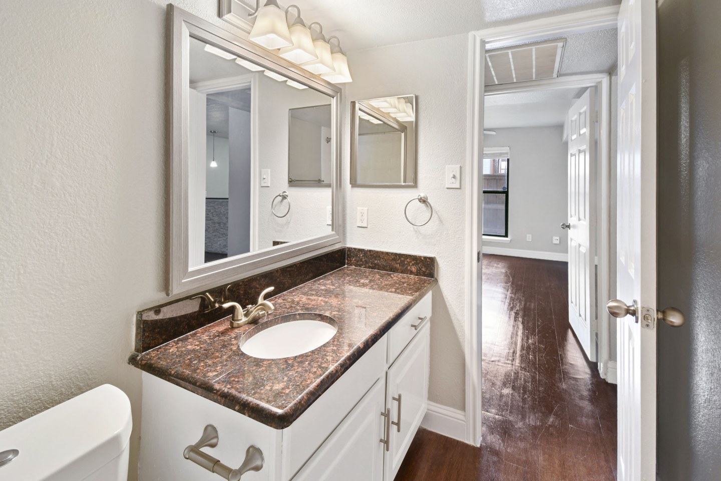 Madison at Bellmar Image 6