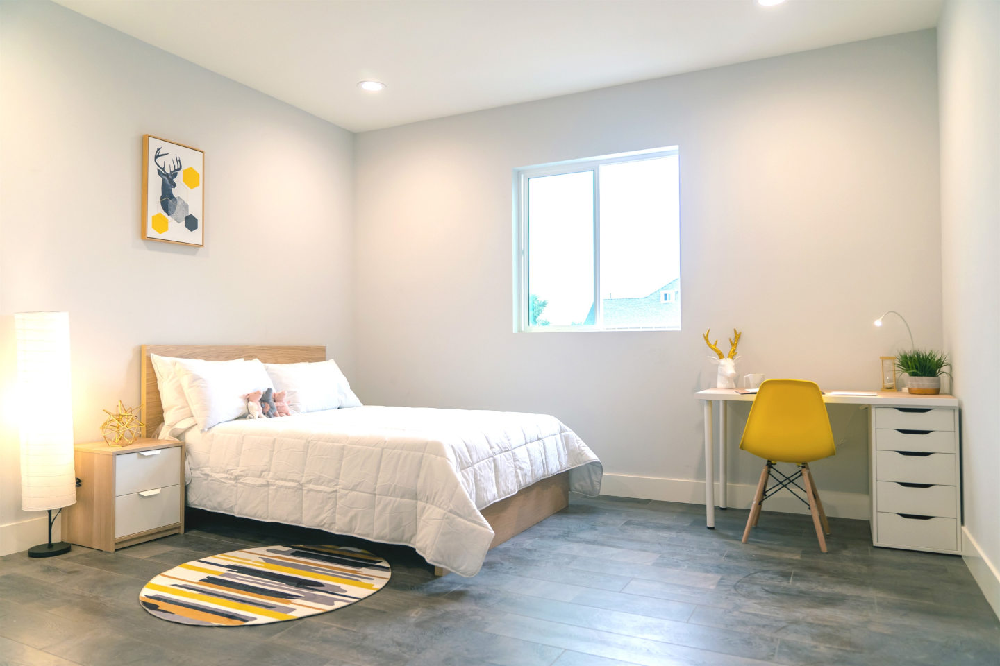 1451 W 36th Place - Co-Living Image 2
