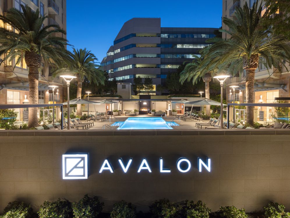 Avalon Towers on the Peninsula Image 38