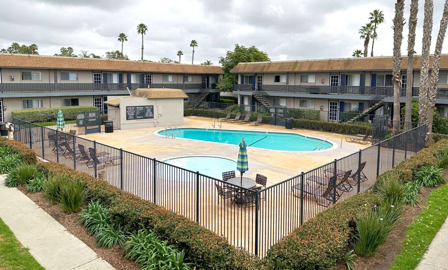 Regency Palms Image 10