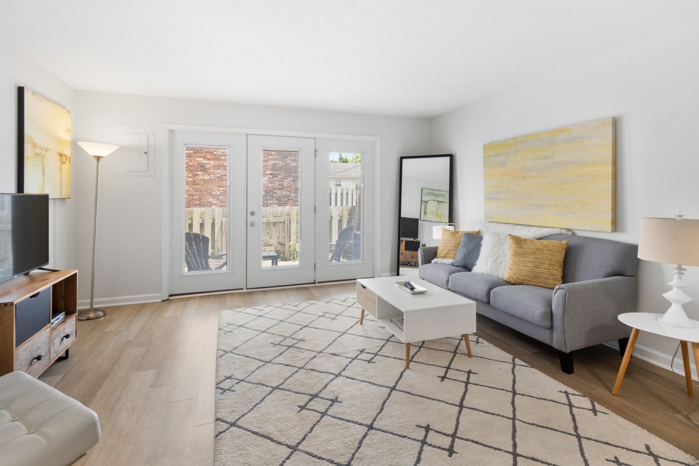Monon Living Image 10