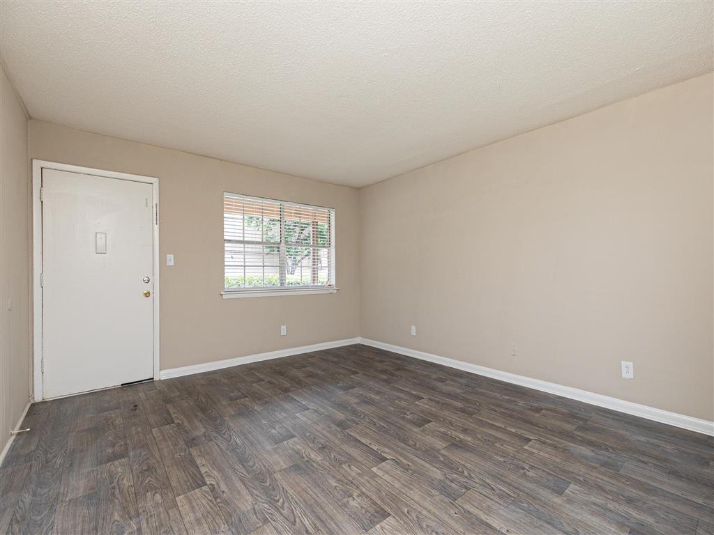 Monarch Villas Image 37