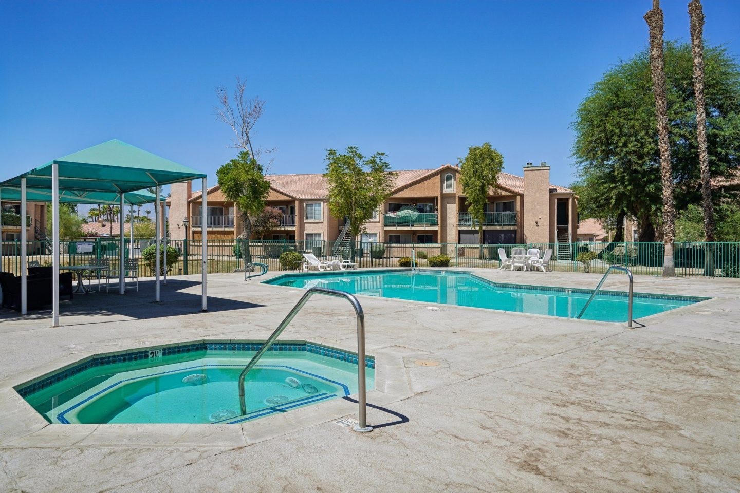 Desert Oasis Image 13