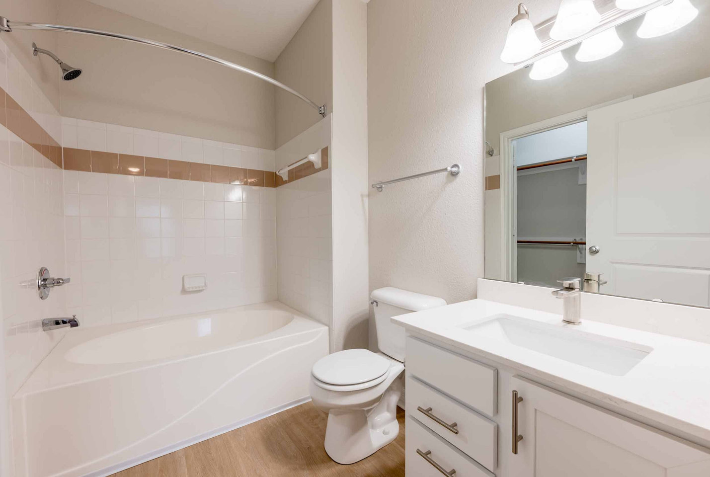 Devonshire Apartments Image 12