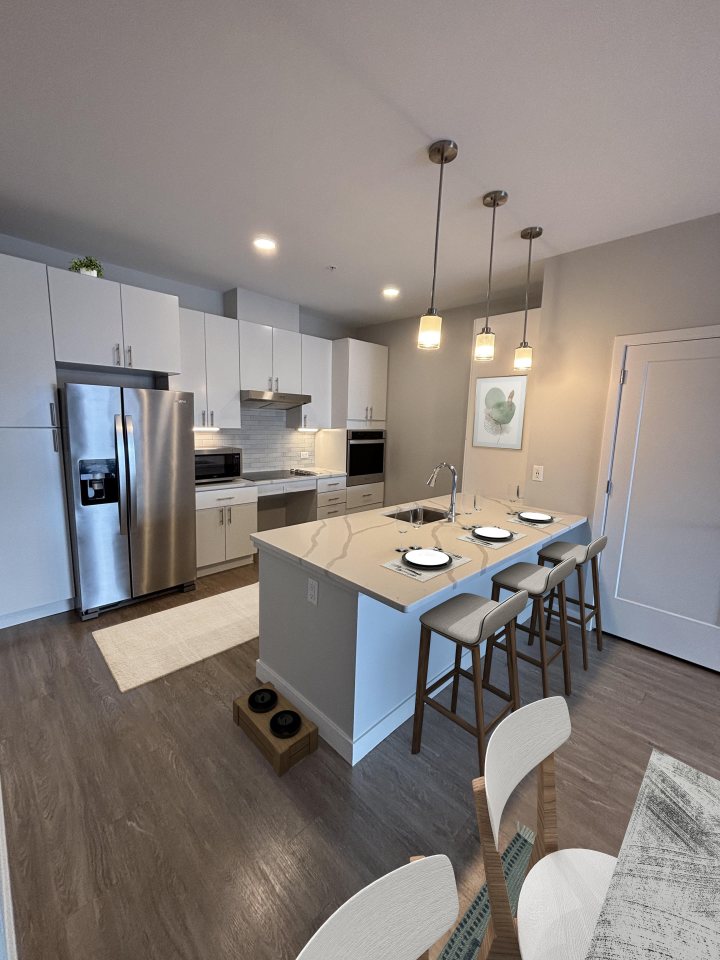 505 Sutton Image 20