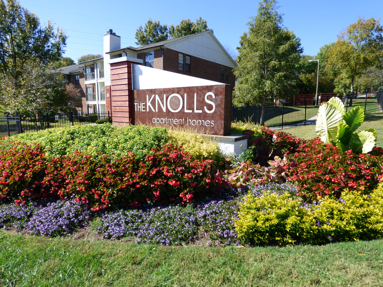 The Knolls Image 16