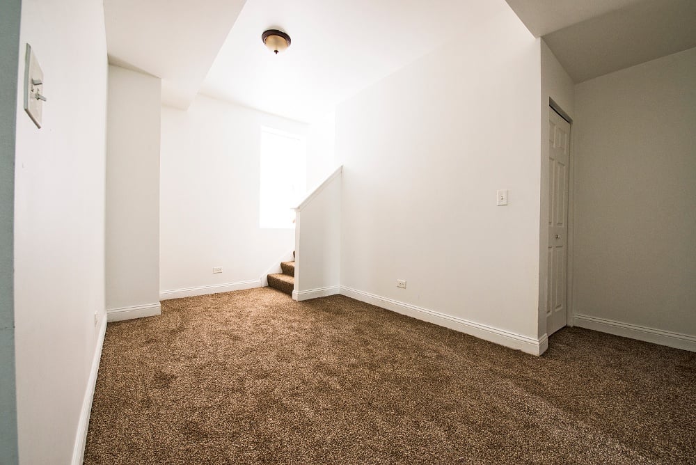 310 N Menard Image 16