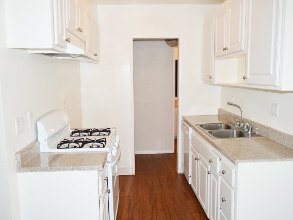 Mountain Crest Apartments Image 10