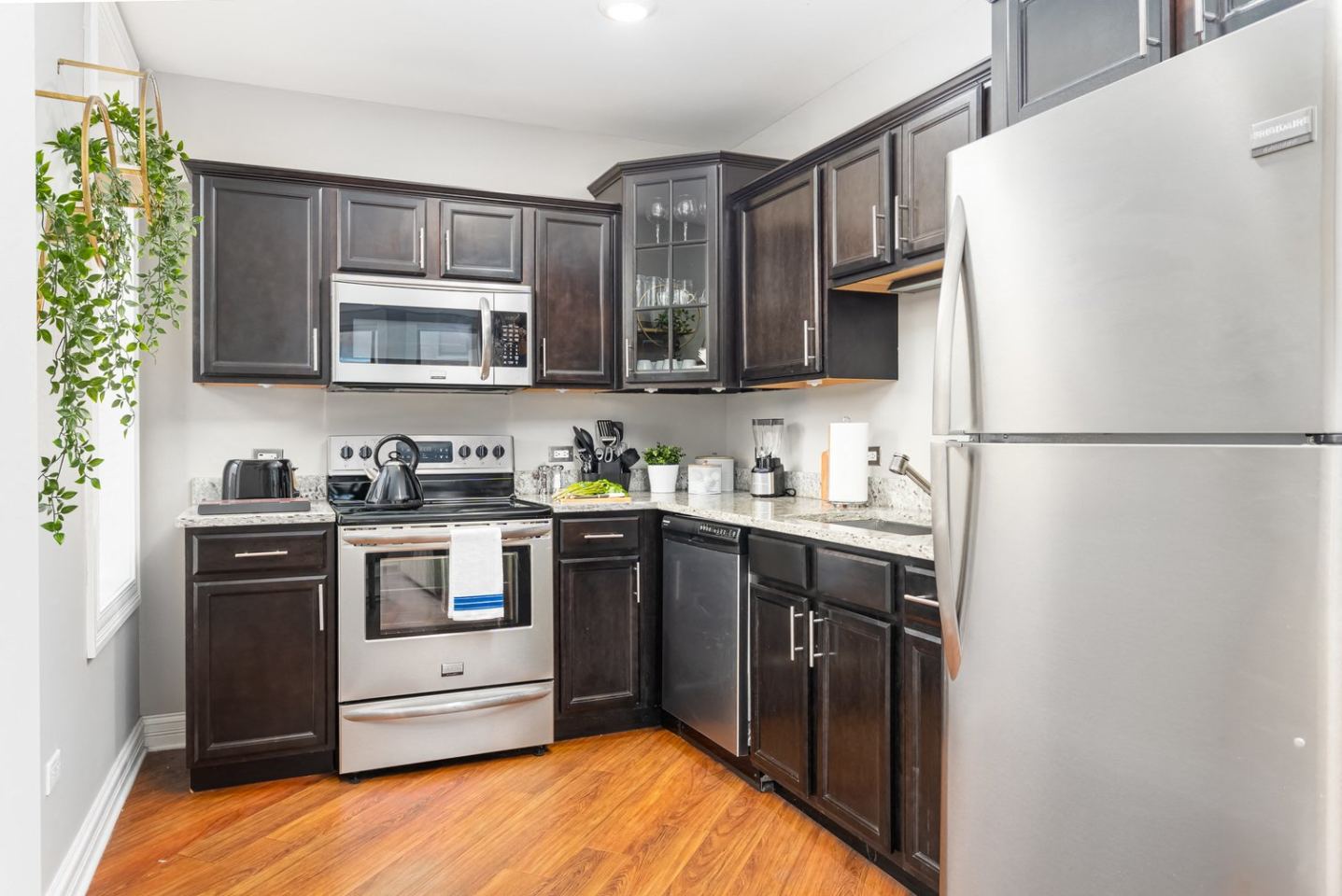 Somerset Place Apartments Image 41