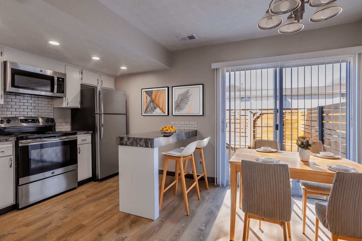 Somerford Square Apartments Image 4