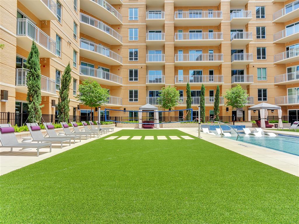 Preston Hollow Village Image 41