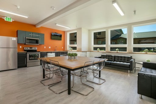 Red Table Apartments Image 2