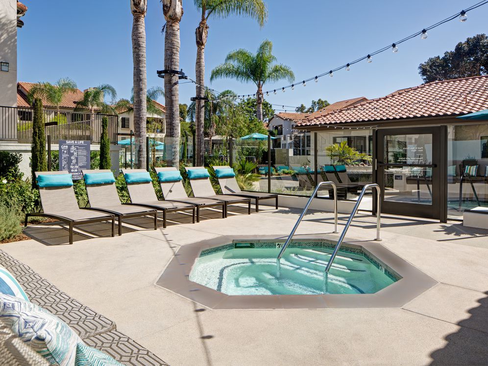 Avalon La Jolla Colony Image 34