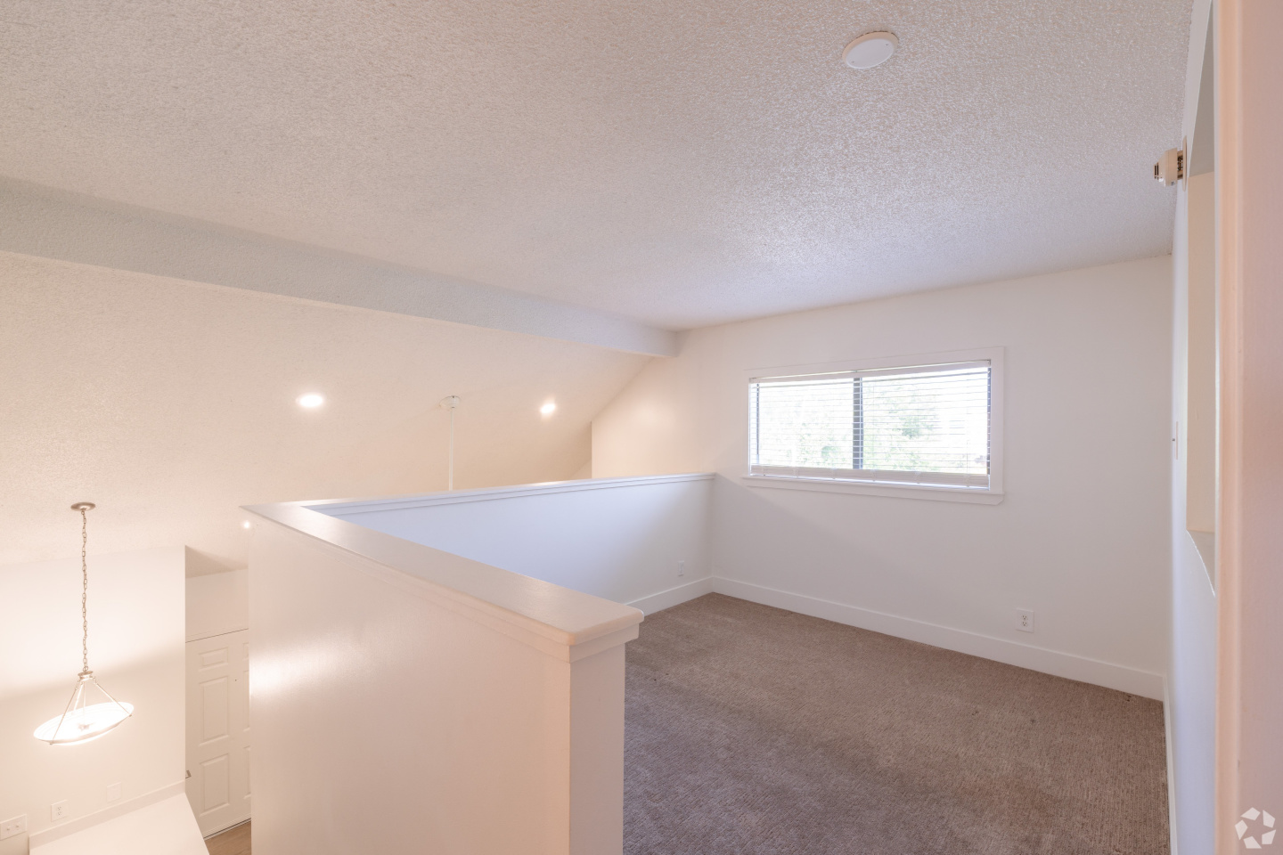 AVIA Lofts at Maple Road Image 3