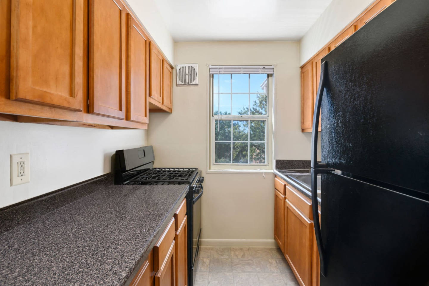 North Pointe Apartment Homes Image 4