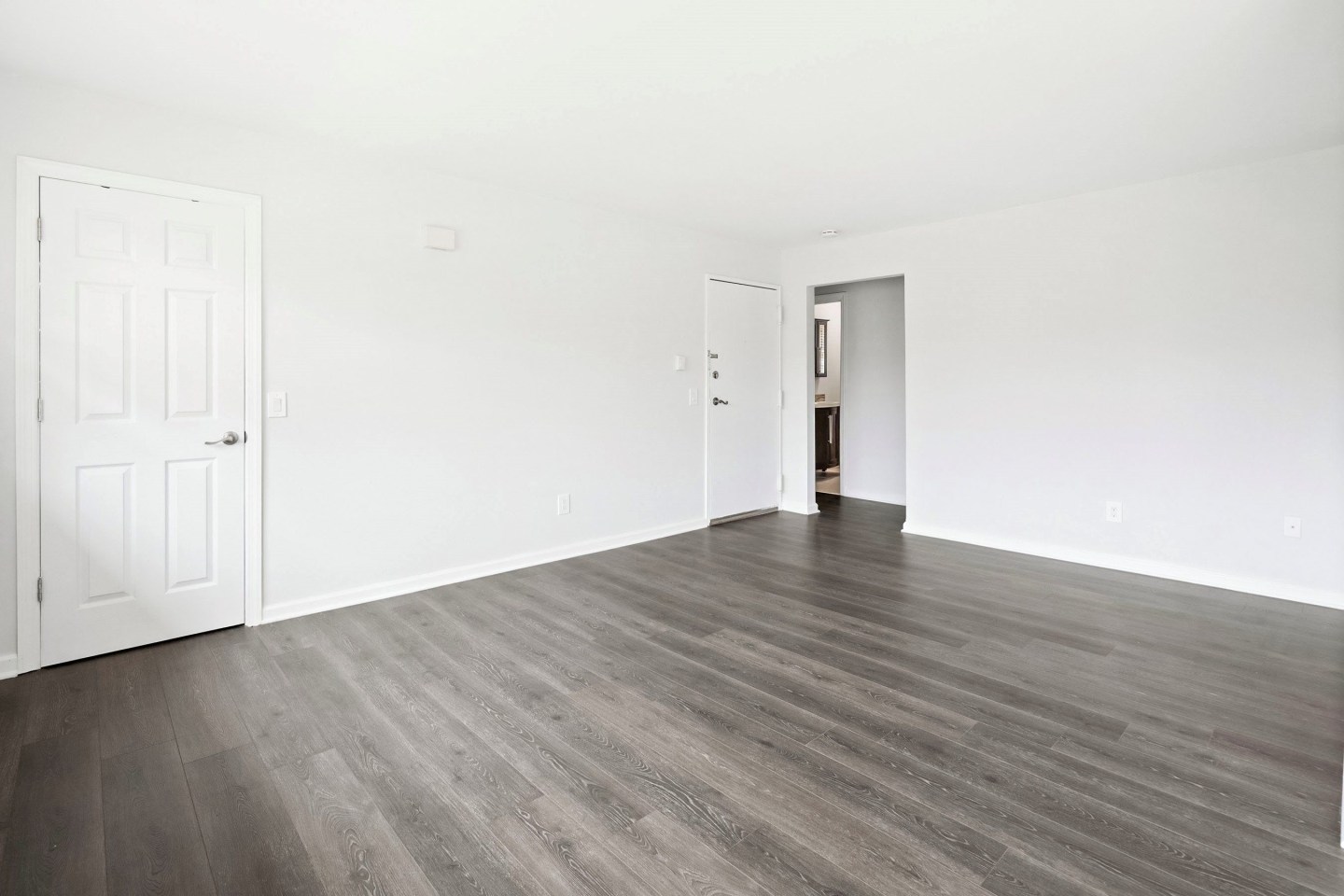 Ascot Park Apartments Image 5