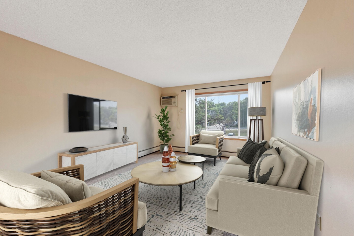Shamrock Court Apartments Image 17