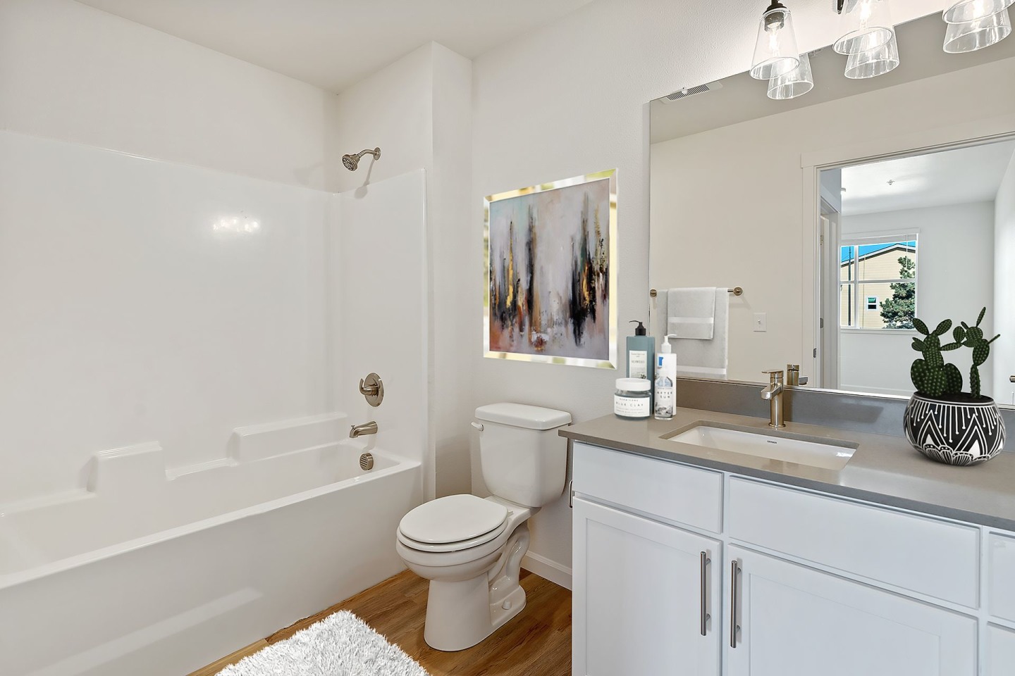 Pacific Valley Apartments Image 13