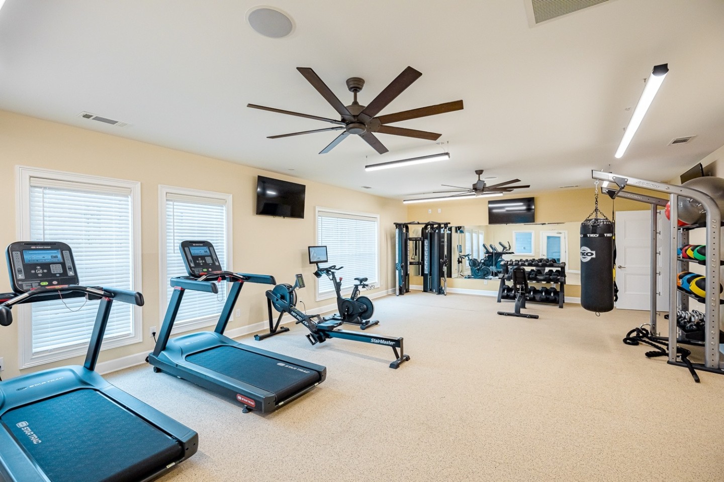 The Vista Apartments and Townhomes Image 25