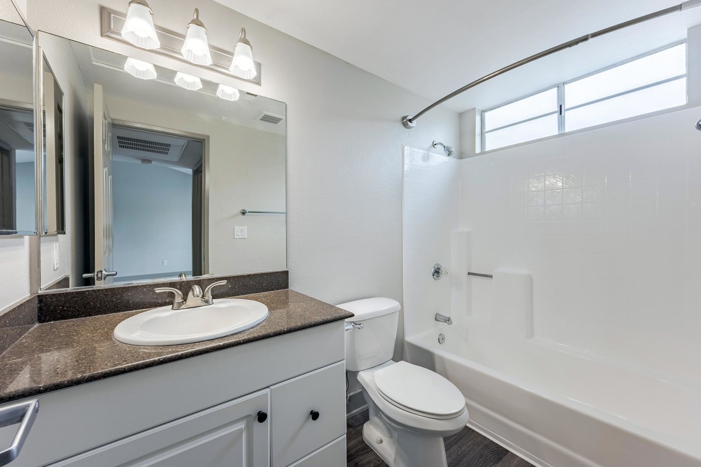 Sycamore Canyon Apartments Image 31