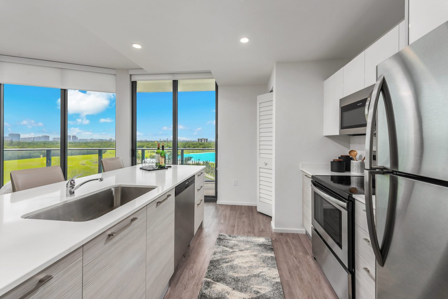 SoLe Mia Rentals Image 9