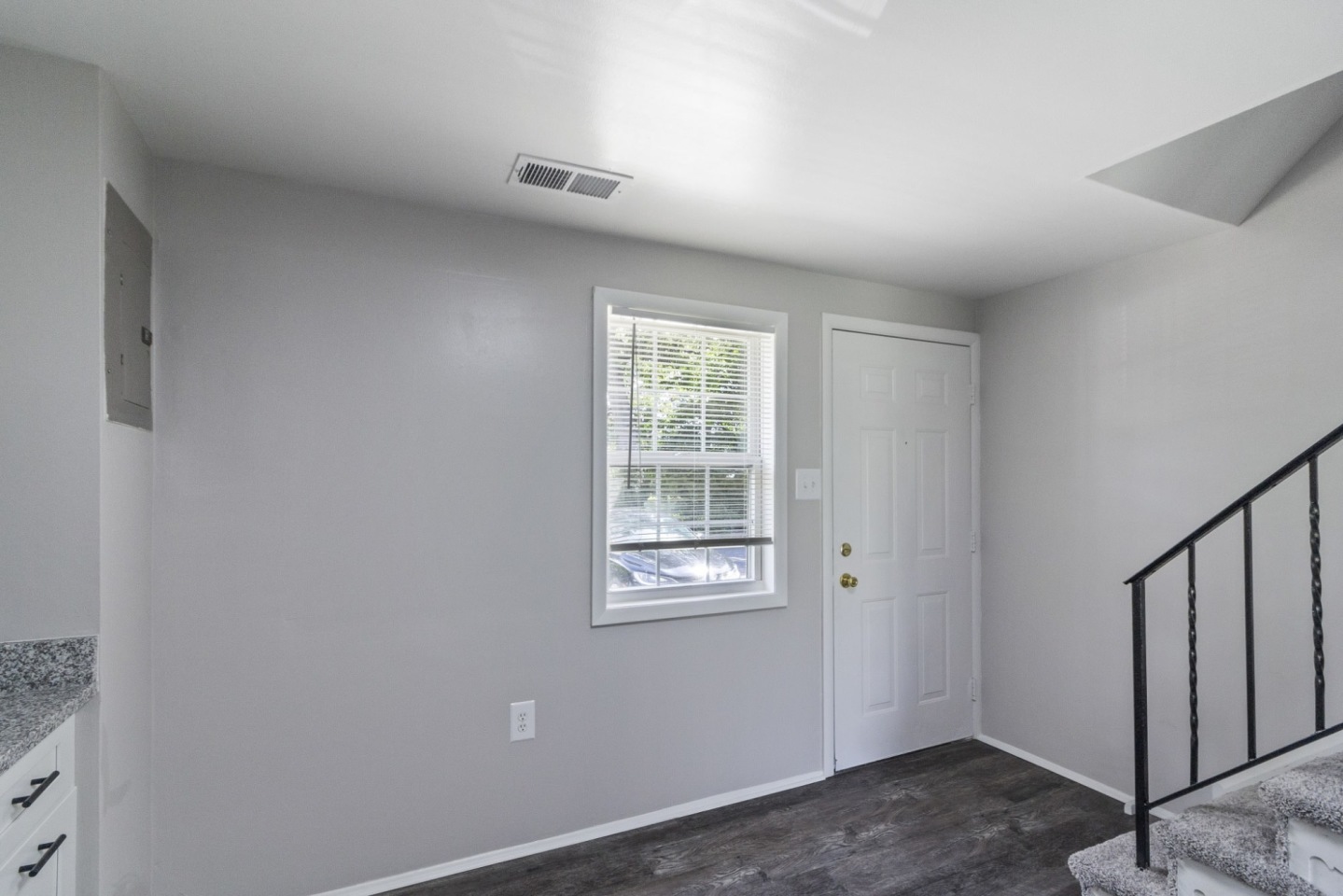 Townhomes at River's Crossing Image 10