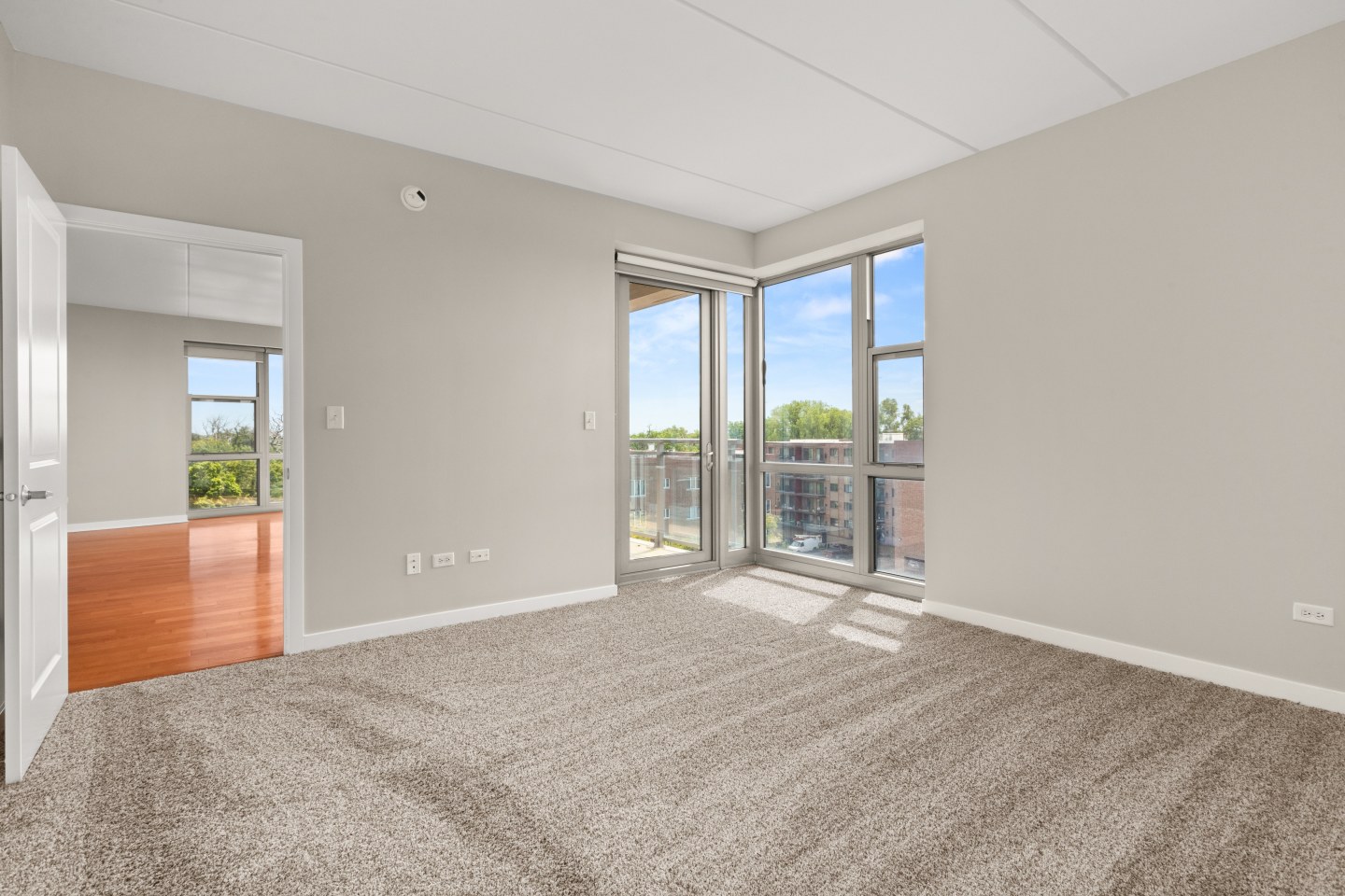 Kingston Pointe Apartments Image 7