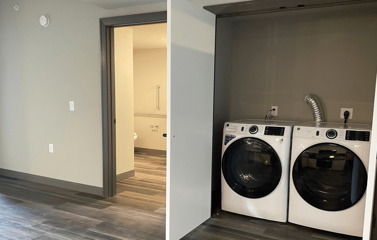 Park Cedar Apartments - Affordable Housing Image 20