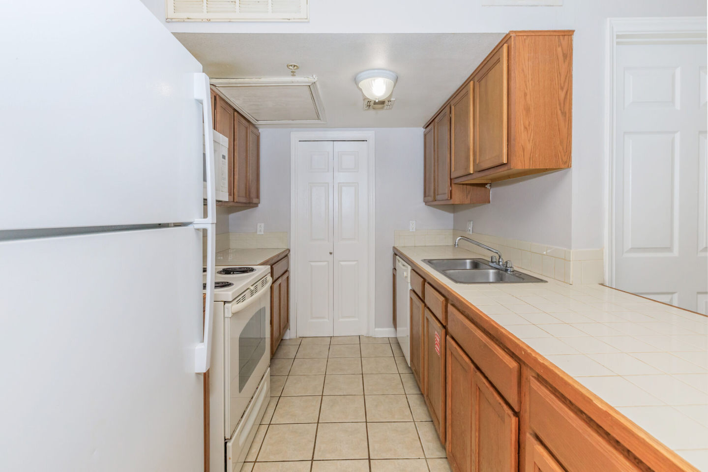 Alameda Apartments Image 13