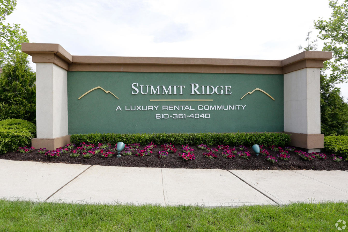 Summit Ridge Luxury Apartments Image 15