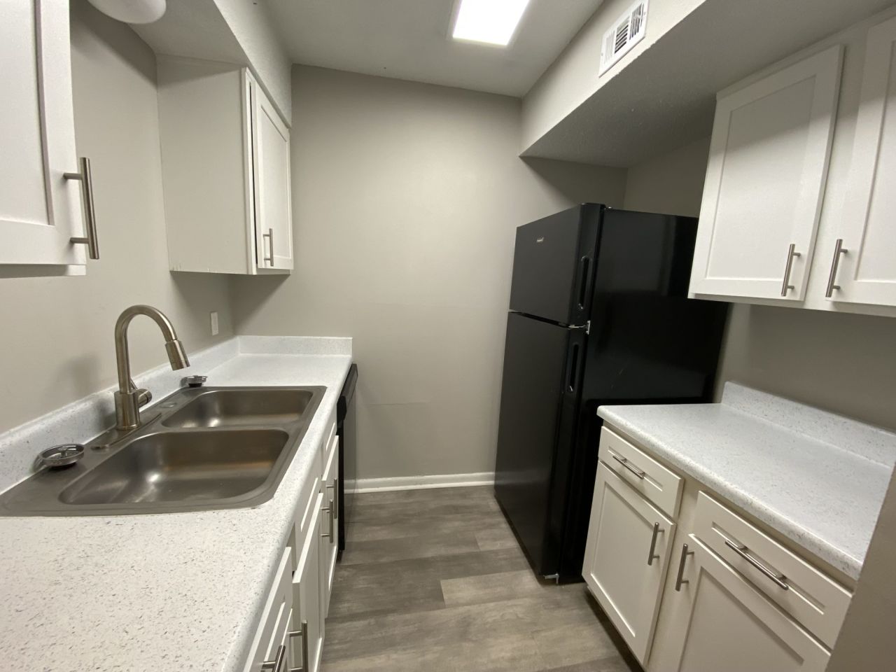 Spring Lake Apartments Image 3