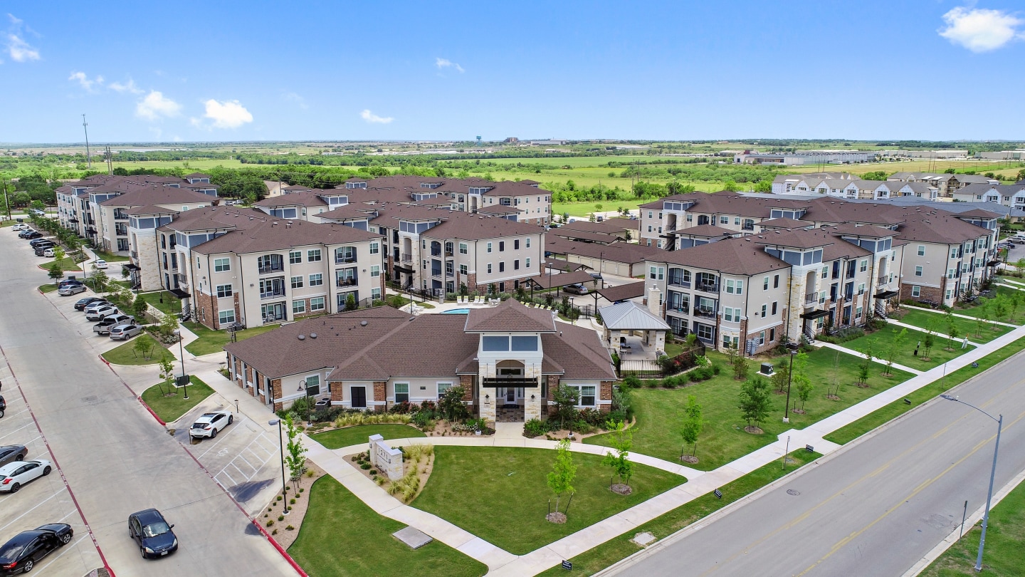 Sadler House Luxury Apartment Homes Image 20