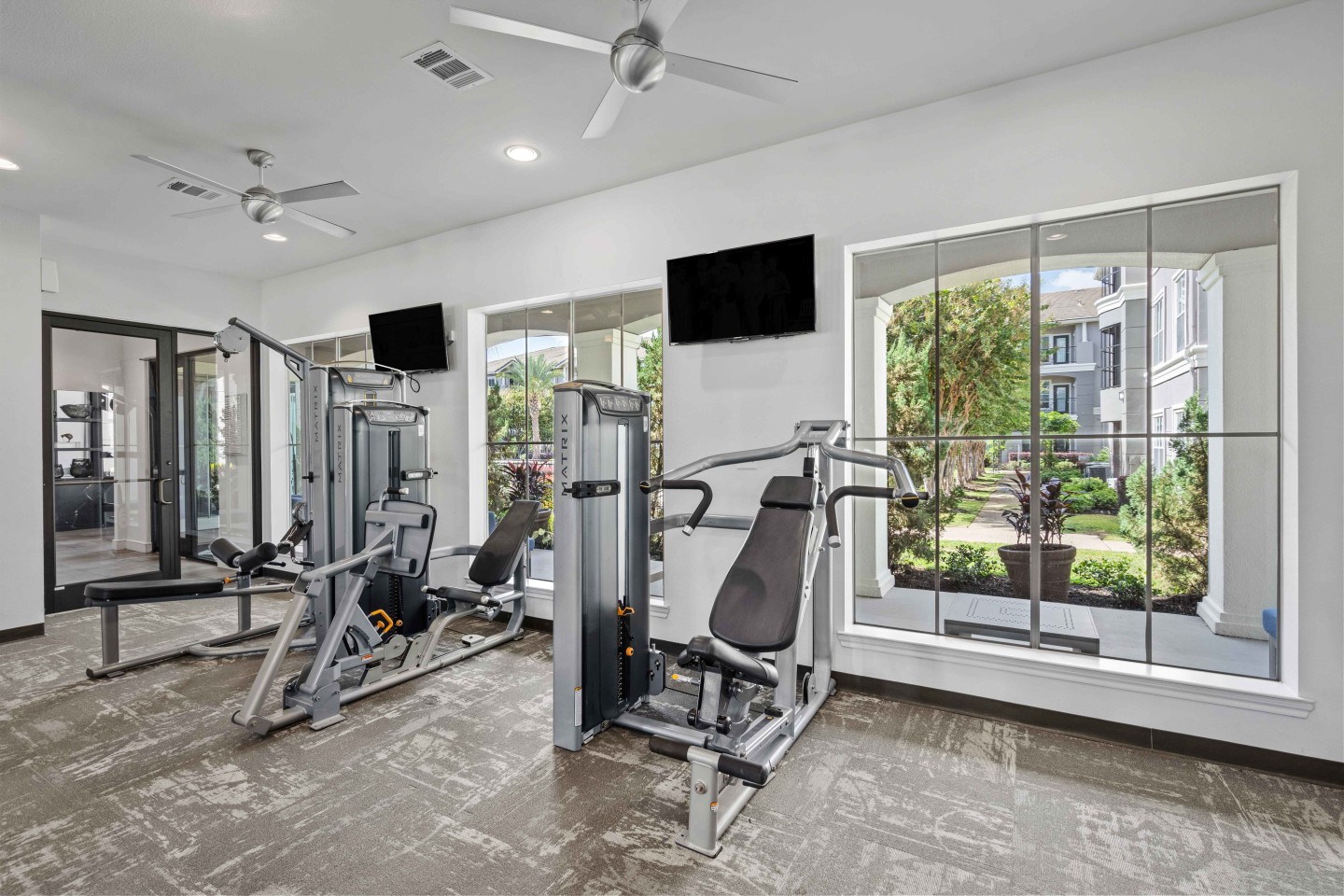 Gables Metropolitan Uptown Image 15