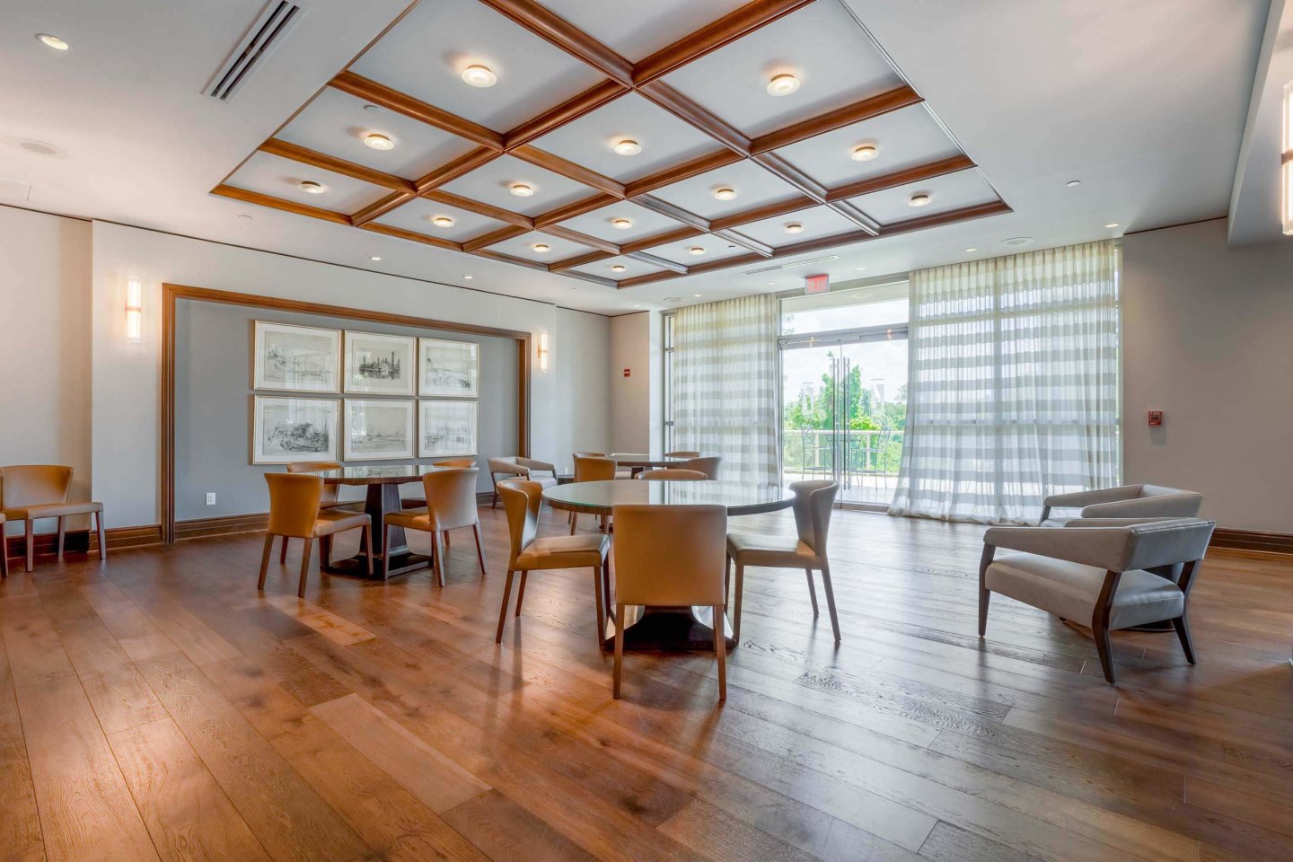 7 Riverway Image 11