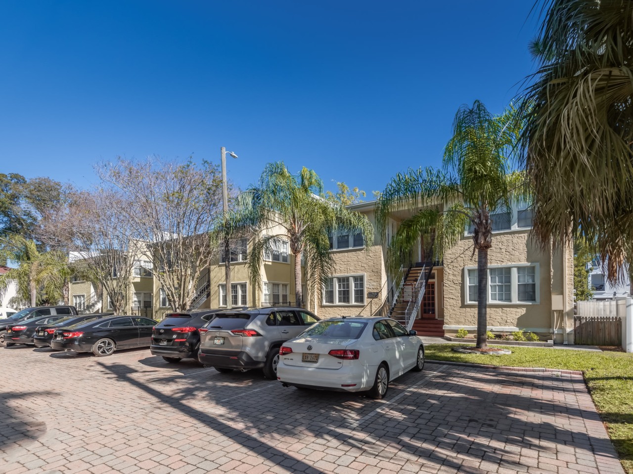 The Hyde Park Collection Image 9