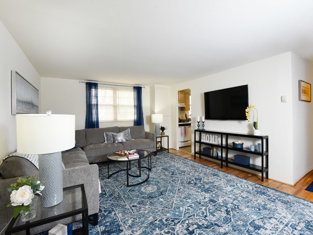 Hyde Park Apartments  Image 5