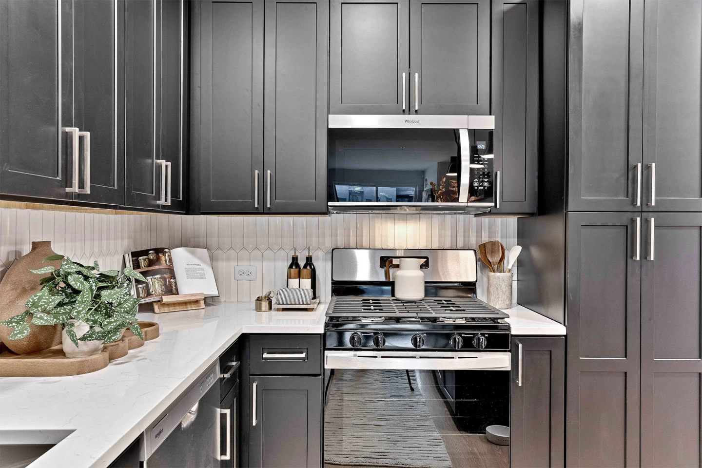 Metro 19 Apartments Image 3