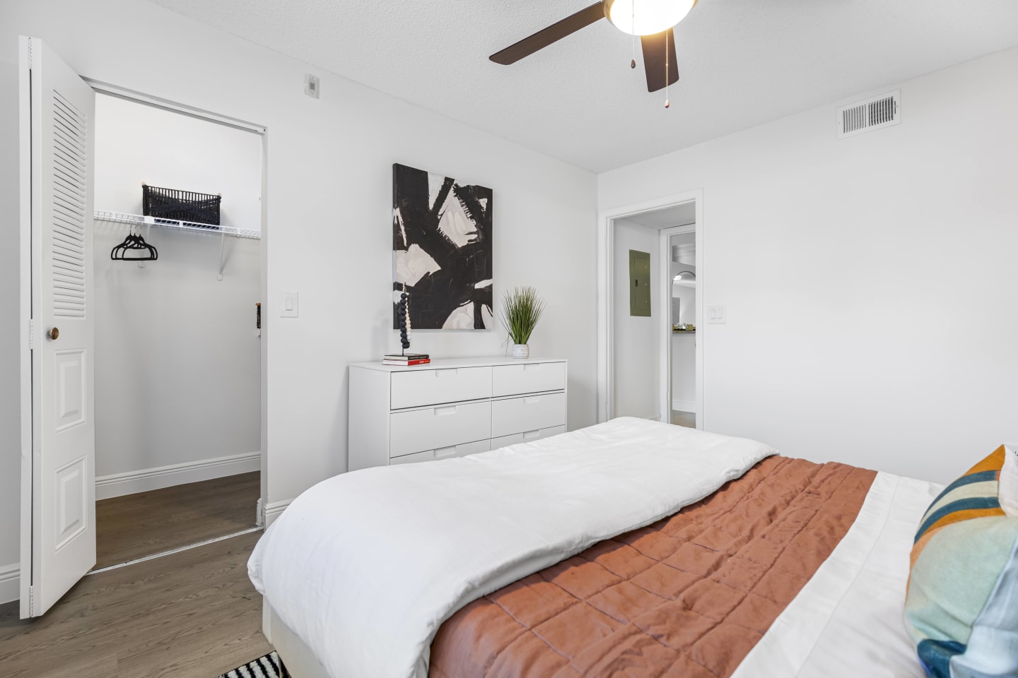 Alvista Hollywood Image 27