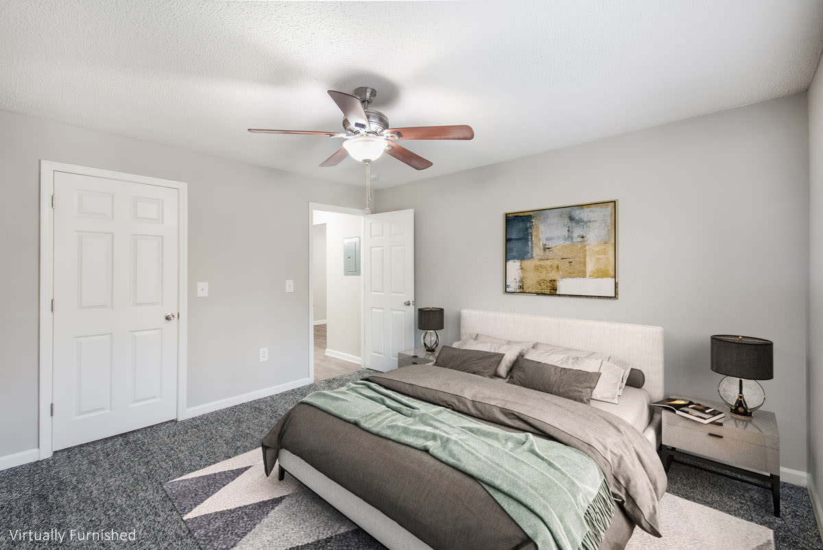 Creekside Apartments Image 16