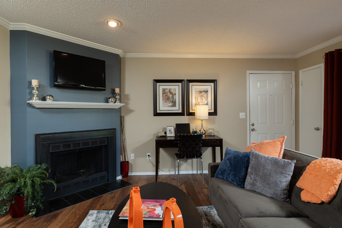 District at Hamilton Place Apartments Image 1