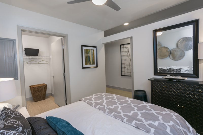 7/S Denver Haus Image 43
