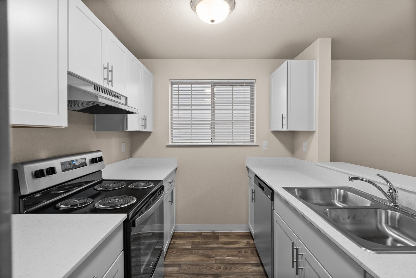 Crown Pointe Apartments Image 14