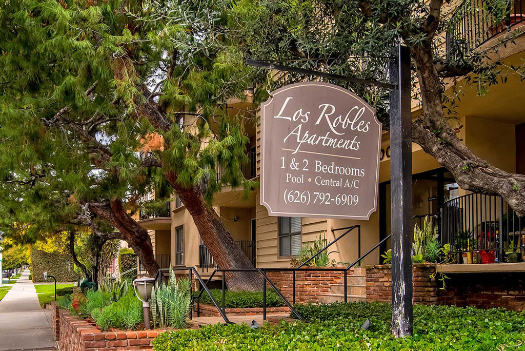 Los Robles Apartments Image 13